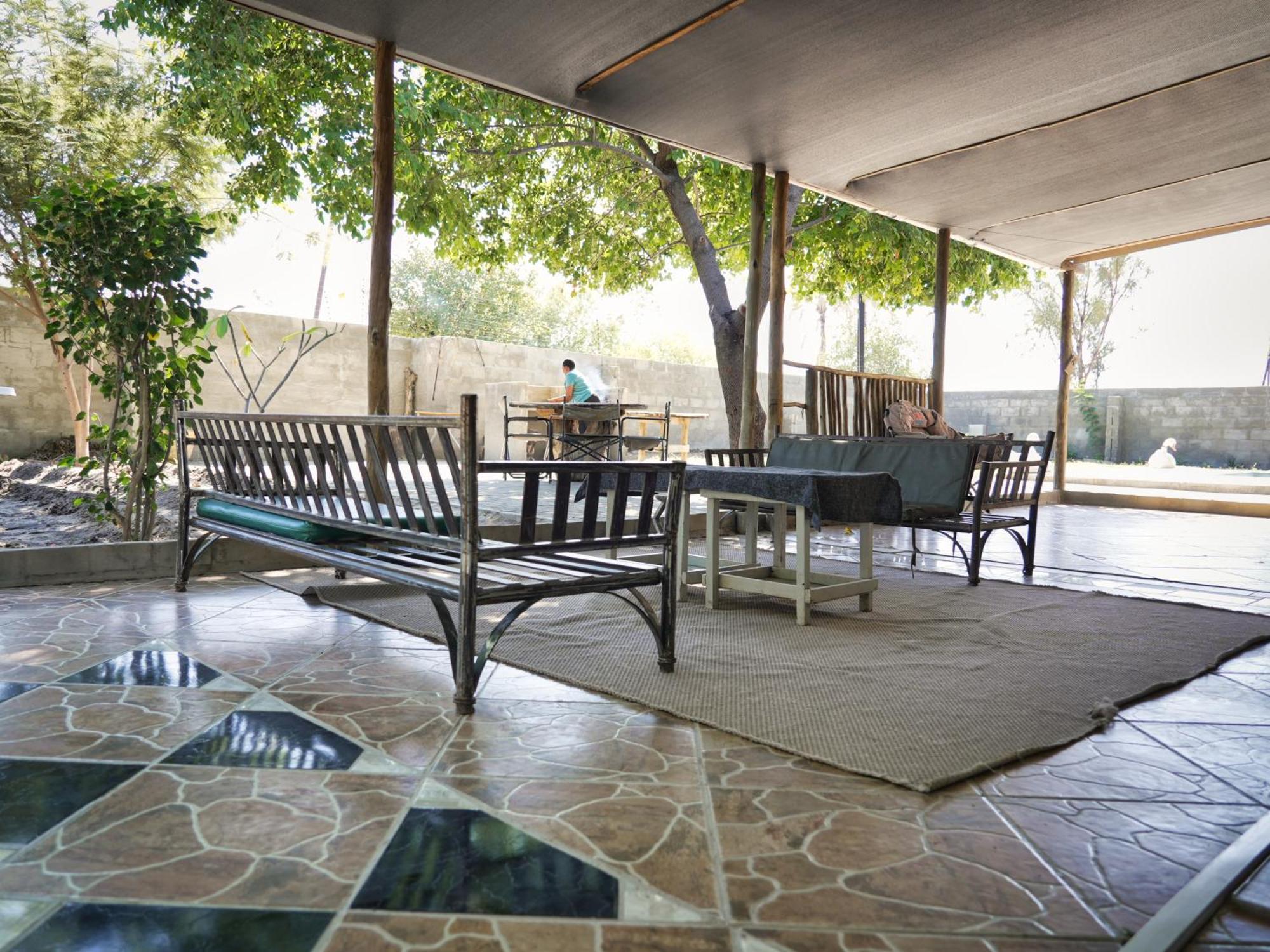 Golentle Home Stay Maun Exterior photo