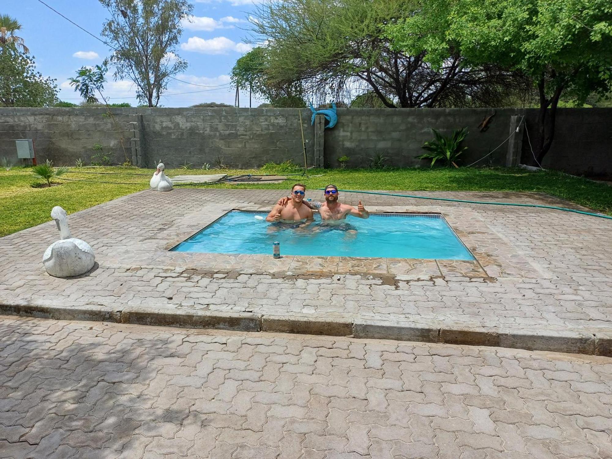 Golentle Home Stay Maun Exterior photo